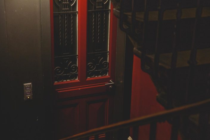 porte intérieur immeuble lausanne